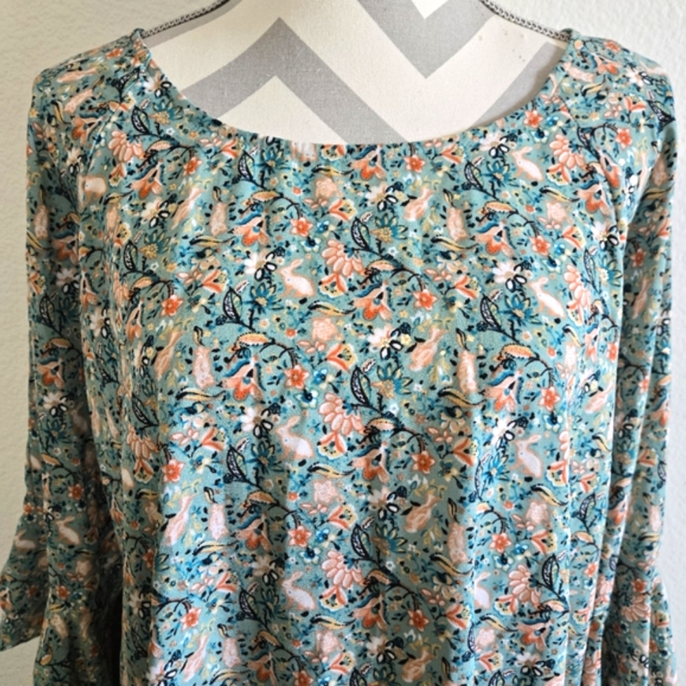 LC Lauren Conrad Sage Green Boho Blouse with Floral Spring Print Size XXL - Picture 3 of 14